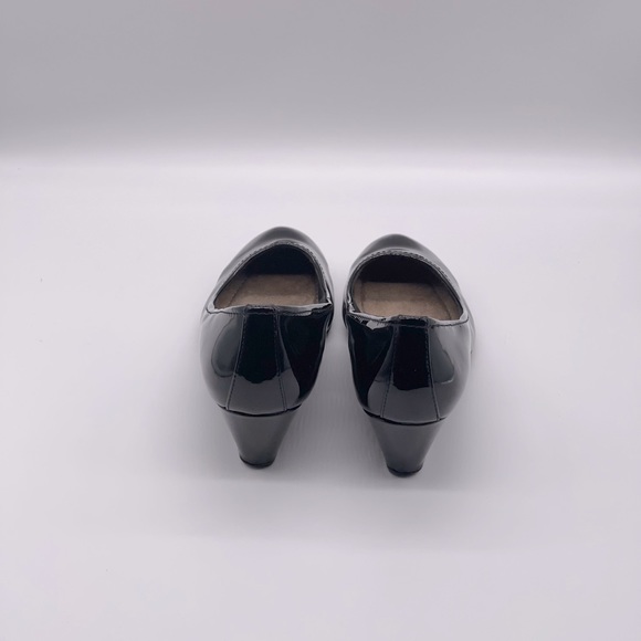 GIANI BERNINI MEMORY FOAM PATENT LEATHER WEDGE - Picture 4 of 6